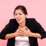 Welke symptomen kunnen wijzen op hartkramp en wat moet je dan doen?